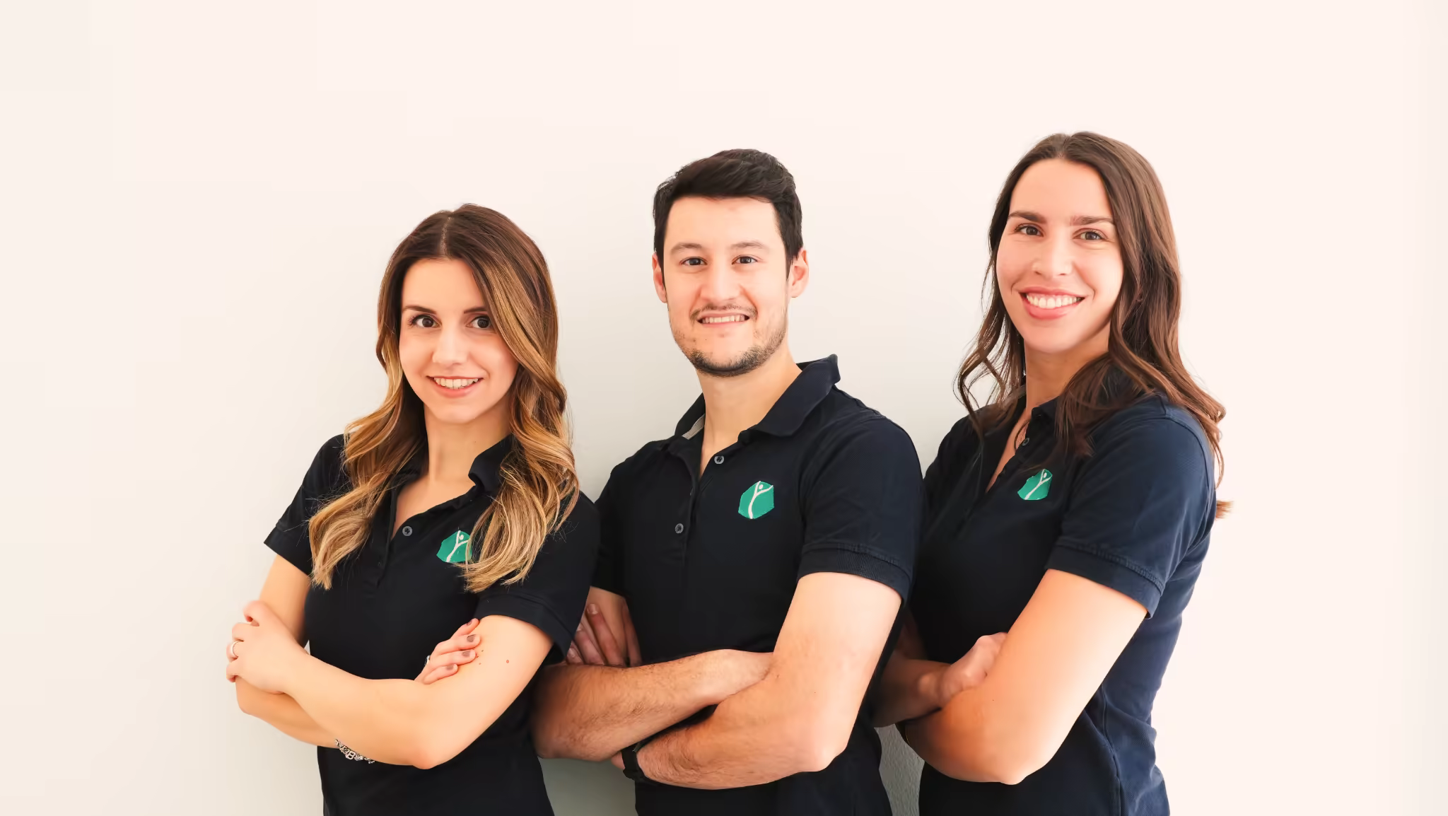 Micaela, Stefania e Simone, fisioterapisti del team BeFysio a Milano